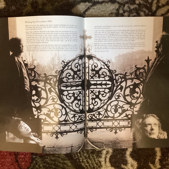 Jimmy Page Robert Plant (Led Zeppelin) Walking Into Everywhere 1998 Tour Book - Picture 4 of 11